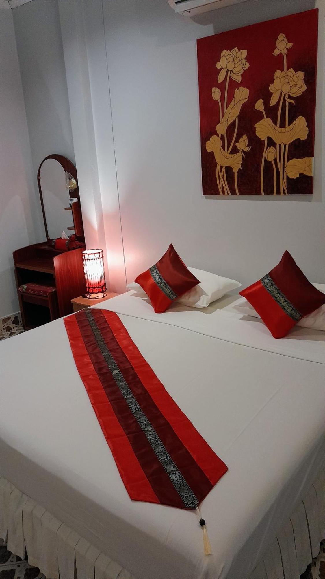 Orchid House Bãi biển Kamala Ngoại thất bức ảnh